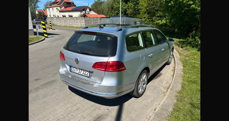 Volkswagen Passat cena 39500 przebieg: 277000, rok produkcji 2013 z Trzebiatów małe 352